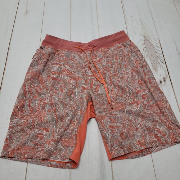 Lululemon T.H.E short 7" linerless activewear basketball shorts - Picture 2 of 9